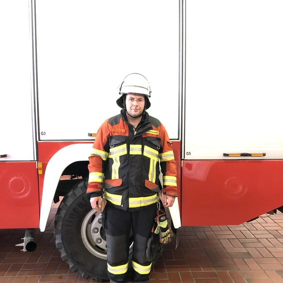 Bekleidung_SGard_rot.jpg